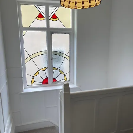 Charming 4-bed House In Holiday home Sheffield